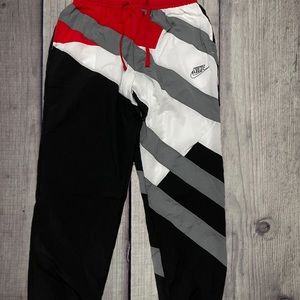 Nike Throwback Woven Basketball Track Pants